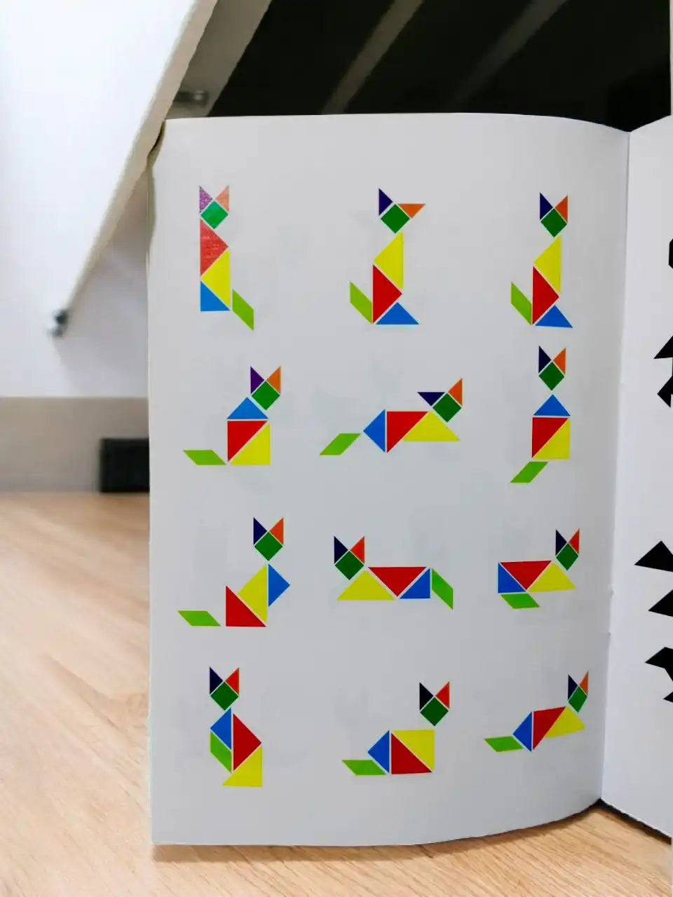 كتاب تانجرام  📘 مع القطع الخشبية المغناطيسية