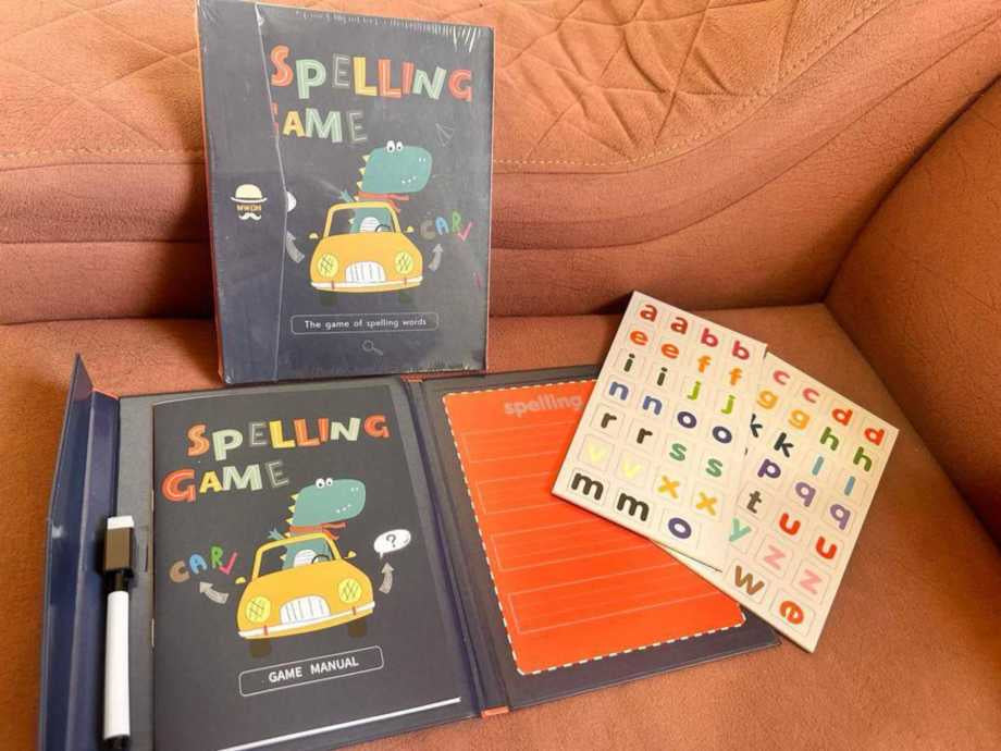 📘✨ Spelling Game – كتاب تكوين الكلمات الذكي