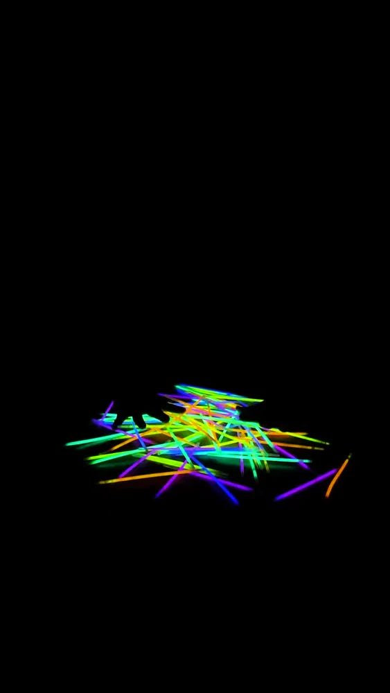 🌈 عصي التوهج المضيئة – Glow Sticks Set